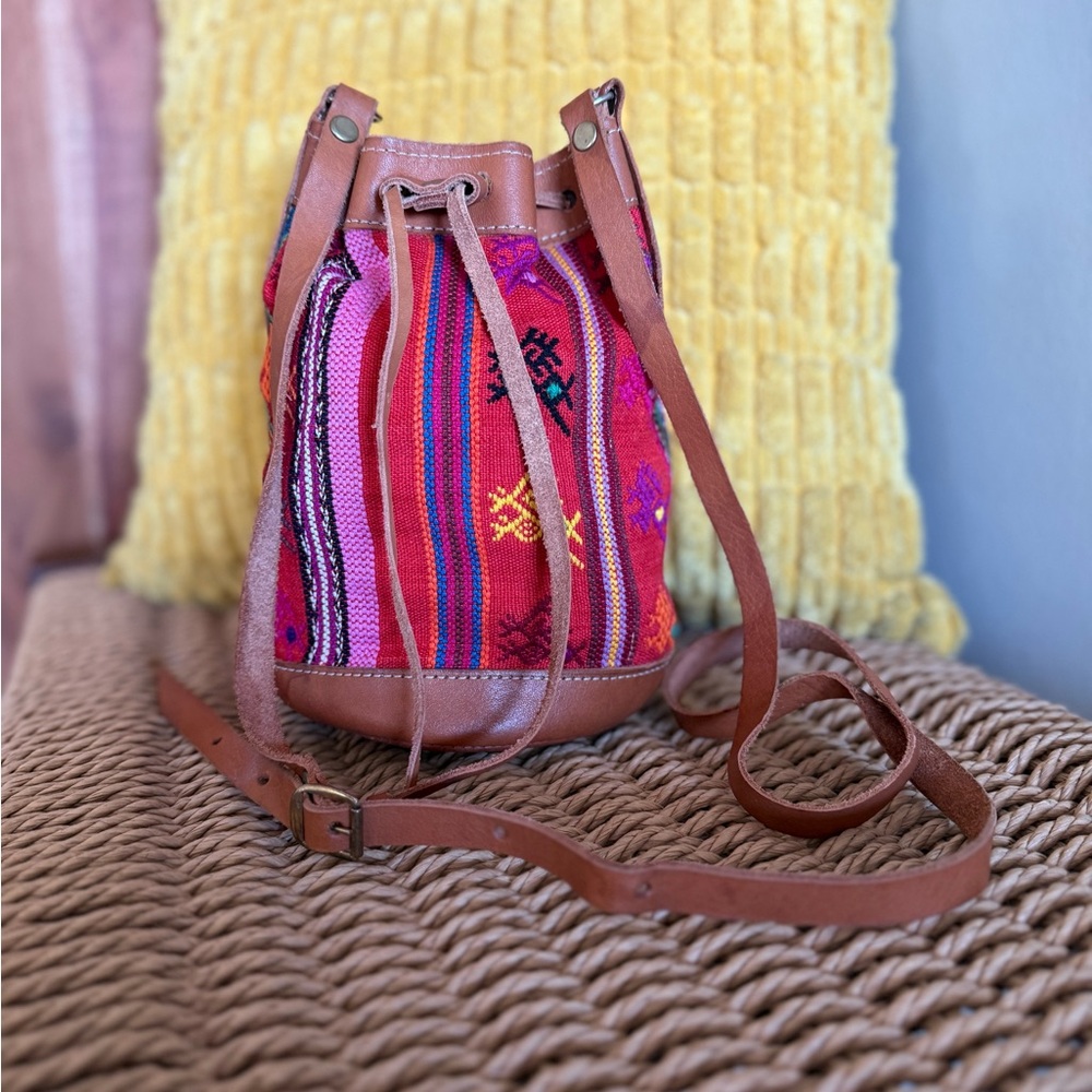 Stylish Pink and Brown Women's Bucket Bag - Picture 1 of 9